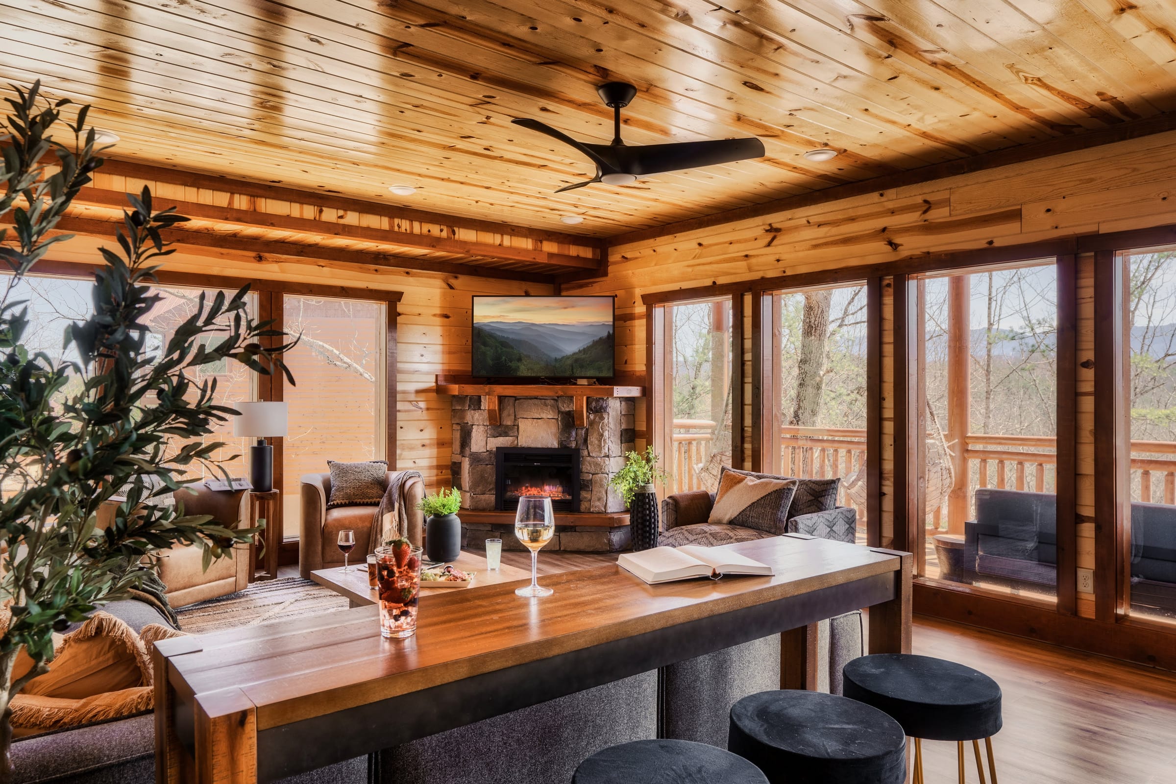 Blissful Getaways luxury home — photo 10